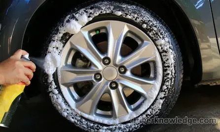 Clean Your Car with Household Items and obtain Striking Results!
